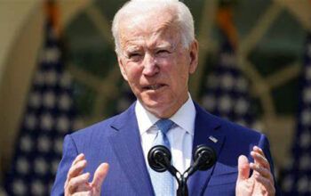 Biden anuncia medidas para combater a ômicron nos EUA