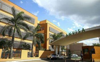 Bolsonarista mata cachorro em vídeo para intimidar técnicos da Anvisa