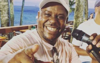 Cantor é dado como morto  teve que reconhecer o ‘próprio corpo’ para provar que está vivo