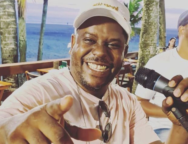 Cantor é dado como morto teve que reconhecer o ‘próprio corpo’ para provar que está vivo