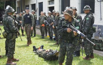 Documento mostra Exército utilizando esquerda como inimiga em treinamento