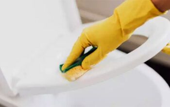 Feto é encontrado em vaso sanitário num quarto de hotel