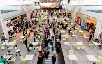 Governo anuncia quarentena de 5 dias para estrangeiros não vacinados