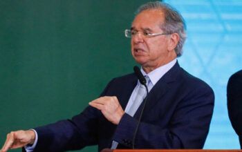 Guedes compara reajustes salariais com tragédia de Brumadinho