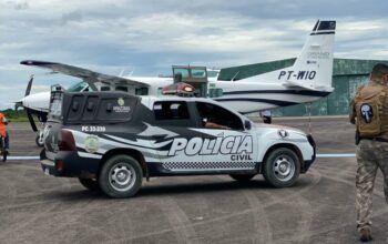 Homem preso por estupro de vulnerável e feminicídio em Eirunepé e transferido para Manaus