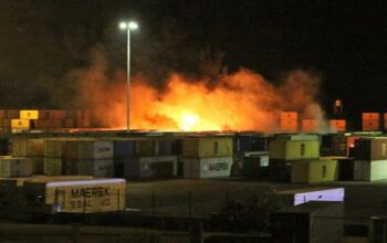 Israel bombardeia carregamento de armas iranianas em porto da Síria