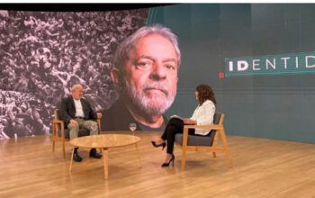 Lula é recebido sob aplausos em emissora argentina (vídeo)