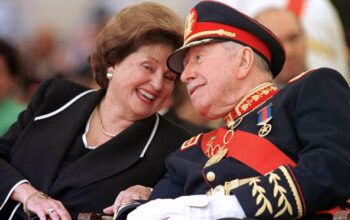 Morre Lucía Hiriart, viúva do ditador Augusto Pinochet