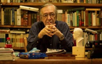 Olavo de Carvalho prevê derrota de Bolsonaro para Lula e fala em "briga perdida"