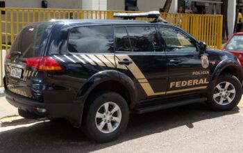 Polícia Federal investiga tráfico internacional de drogas
