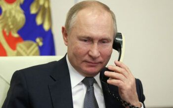 Putin e Biden trocaram advertências, mas esfriaram tensões sobre a Ucrânia, diz Kremlin