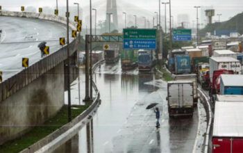 São Paulo entra em alerta contra temporais e mobiliza 12 mil profissionais