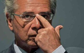 Subida dos juros deve provocar desaceleração na economia, diz ministro Guedes