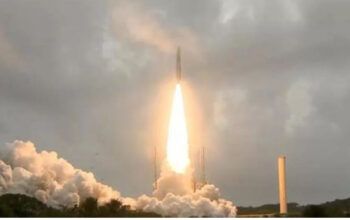 Telescópio espacial James Webb é lançado com sucesso (vídeo)