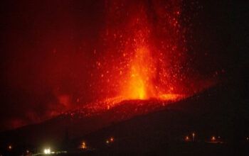 Vulcão Cumbre Vieja deixa mais de 6 mil pessoas desabrigadas por conta das erupções