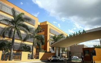 Após aprovação de Coronavac para crianças, Anvisa recebe novas ameaças