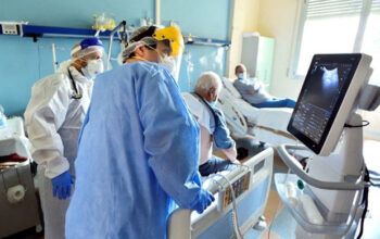 Após explosão de casos, ômicron volta a sobrecarregar hospitais da Europa