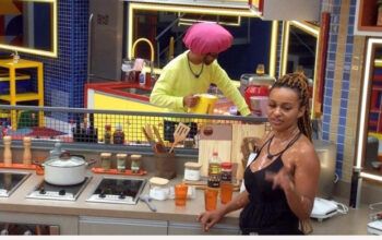 BBB22: Natália reclama de homens em festa após levar fora