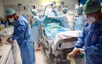 Brasil atinge maior média de mortes por Covid desde outubro de 2021