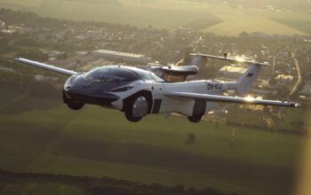 Carro voador é aprovado em testes na Europa e recebe certificação para voar