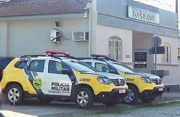 Casal é preso por deixar bebê trancado em carro enquanto estava na praia