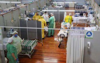 Casos de Covid dobram e Brasil registra 70 mil casos em 24 horas, diz Conass