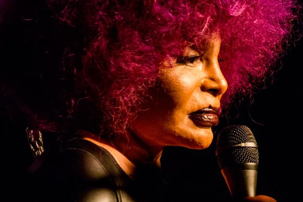 Elza Soares morre aos 91 anos no Rio de Janeiro