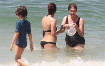 Ex-presidente Dilma Rousseff curte dia de praia no Rio de Janeiro