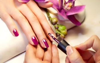 Exército encomenda 'brindes' que incluem bolsas de manicure