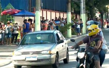 Filas para testagem de Covid no RJ dobram quarteirões