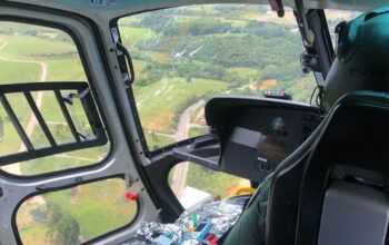 Menina de 4 anos é baleada acidentalmente pela irmã