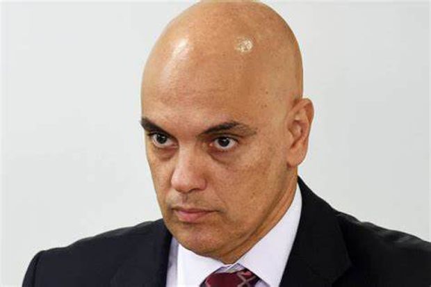 Moraes nega pedido da AGU para Bolsonaro faltar a depoimento na PF