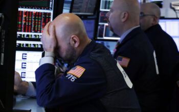 Possíveis sanções dos EUA contra Rússia podem levar ao colapso do mercado de ações, adverte NYT