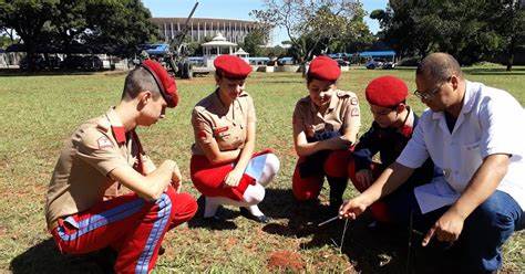 Sargento do Exército é condenado por beijar aluna do Colégio Militar