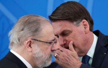 Aras pede arquivamento de inquérito que investiga Bolsonaro por vazamento  sigilosos