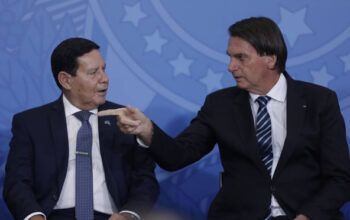 Bolsonaro critica Mourão por fala sobre Ucrânia: “Competência é minha”