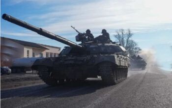 Invasão à Ucrânia une militares e ala ideológica do governo Bolsonaro