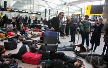 ONU estima que mais de 50 mil pessoas fugiram da Ucrânia em 48 horas