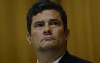 PT promete "PowerPoint de Moro" sobre os escândalos da vida do ex-juiz parcial