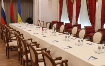 Representantes de Rússia e Ucrânia se encontram pela 1ª vez desde o começo da invasão