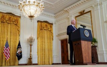 Resposta a Putin - Biden cita 'início de invasão' e endurece sanções contra a Rússia