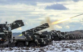 Rússia faz bombardeios sobre Kiev; governo manda população procurar abrigo