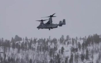 Avião dos EUA cai durante exercícios da Otan