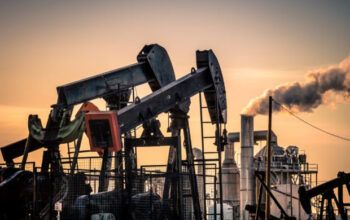 Biden corta importações de petróleo da Rússia e avisa que gasolina vai subir
