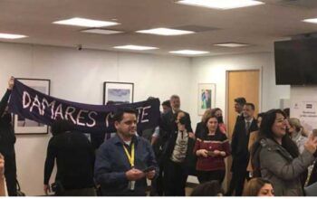 Damares é alvo de escracho durante evento nos EUA: 'mentirosa e genocida'