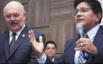 Esposa e filha de pastor do Bolsolão do MEC receberam R$ 10 mil em auxílio emergencial