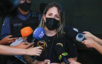 Homem é preso após atacar ex-companheiro com uma facada na testa