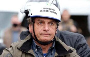 Motociata liderada por Bolsonaro em SP cobrou R$ 10 para “área VIP”