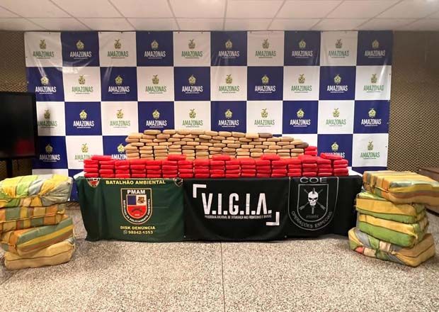 Polícia apreende mais de meia tonelada de maconha em Anavilhanas; cinco homens foram presos