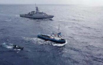 Polícia Federal apreende cerca de uma tonelada de cocaína em embarcação